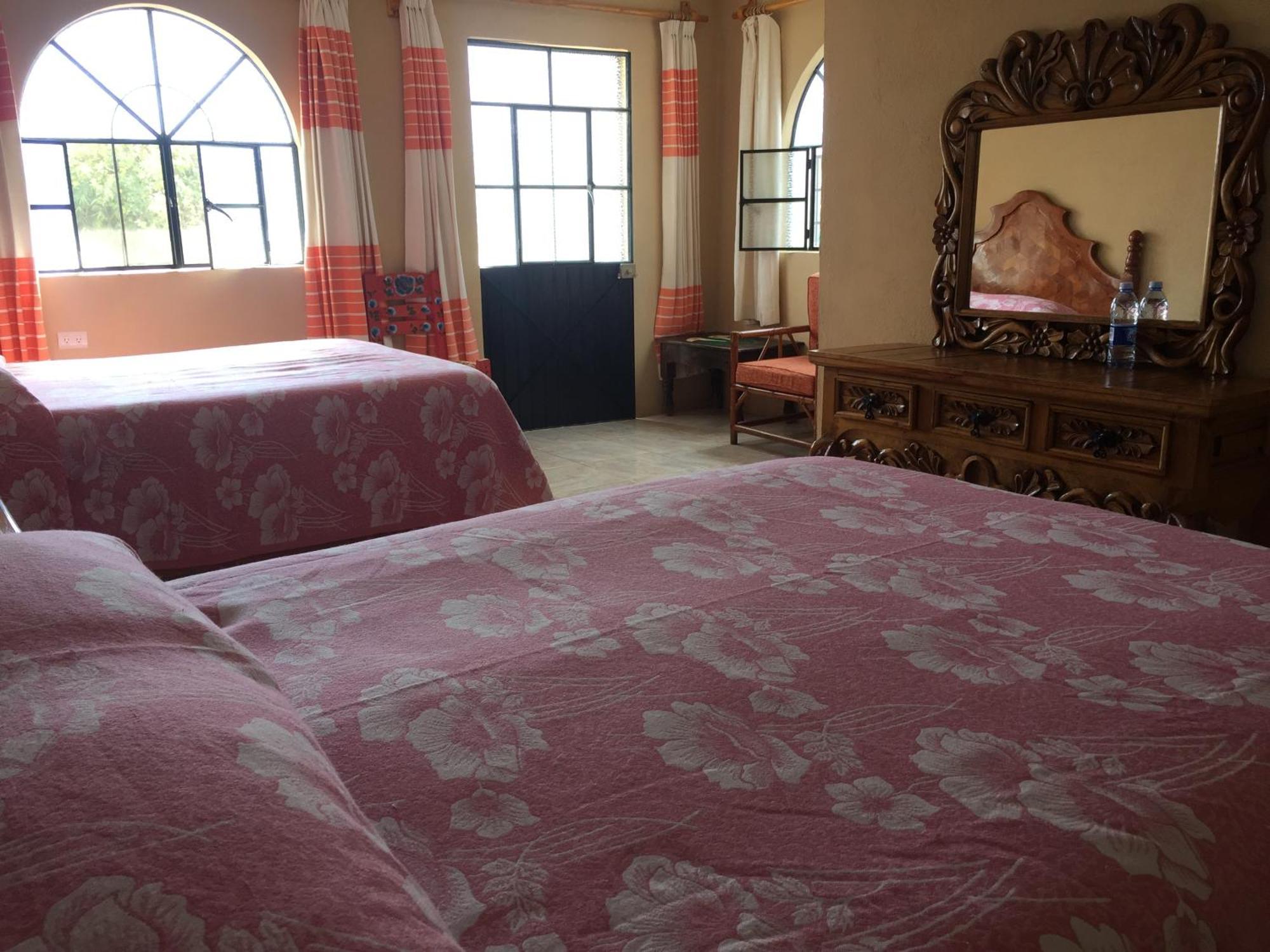 Margarita Hotel Bandita Екстер'єр фото
